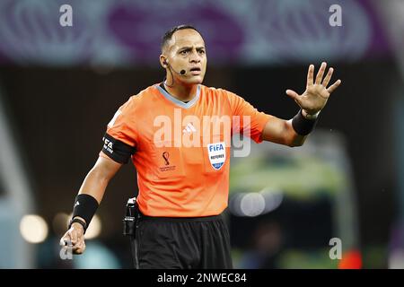 AL WAKRAH - referee Ismail Elfath during the FIFA World Cup Qatar 2022 round of 16 match between Japan and Croatia at Al Janoub Stadium on December 5, 2022 in Al Wakrah, Qatar. AP | Dutch Height | MAURICE OF STONE Stock Photo