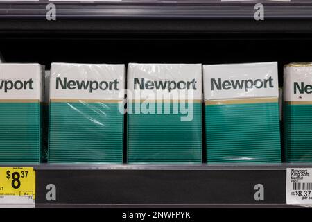 salem cigarette ads Salem cigarettes paper advert advertisement 1980s 1970s Stock Photo