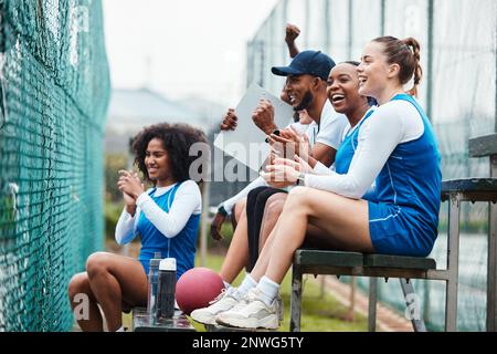 Netbol Female netball team playing match on netball court Stock Photo - Alamy