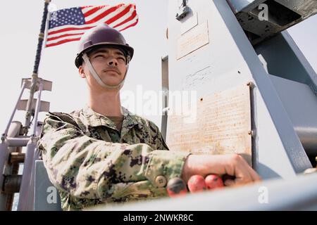 USS Gladiator (MCM-11 Stock Photo - Alamy