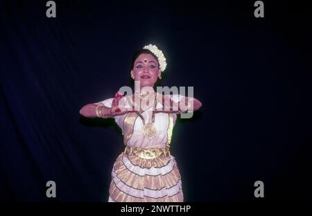 Mohiniyattam Mohiniattam, a classical dance form from Kerala, believed to have originated in 16th century, it is one of the eight Indian classical Stock Photo