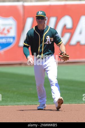 August 4, 2017: Oakland Athletics third baseman Matt Chapman (26) shows his  fielding technique for every pitch in the game between the Oakland A's and  Los Angeles Angels of Anaheim, Angel Stadium in Anaheim, CA, Photographer:  Peter Joneleit Stock