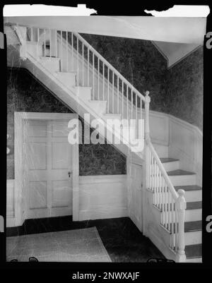 Mt. Custis, Accomack vic., Accomack County, Virginia. Carnegie Survey of the Architecture of the South. United States  Virginia  Accomack County  Accomack vic, Stairways, Interiors. Stock Photo