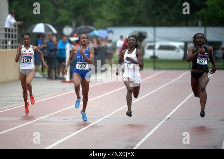 Ohio State's Anavia Battle (1154) competes in the women's 200meter run