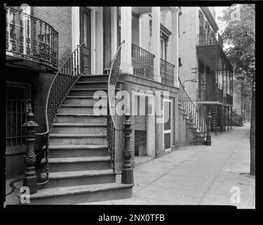 423 425 Bull Street, Savannah, Chatham County, Georgia. Carnegie Survey of the Architecture of the South. United States, Georgia, Chatham County, Savannah,  Stairways,  Ironwork,  Hand railings. Stock Photo