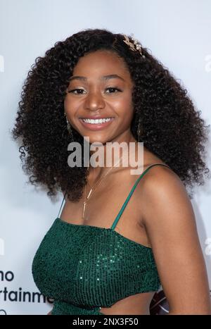 Actress "Linked by Love" Kiana Nicole Washington attends Suzanne
