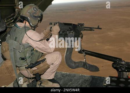 BBELL BOEING OSPREY  MV-22B.   An M240 machine gun mounted on a V-22 loading ramp over Iraq in November 2007. Photo: Cpl. Sheila M. Brooks/US Marine Corps Stock Photo