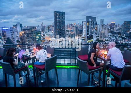 Zoom Skybar, rooftop bar and restaurant, at Anantara Sathorn Hotel, Bangkok, Thailand Stock Photo