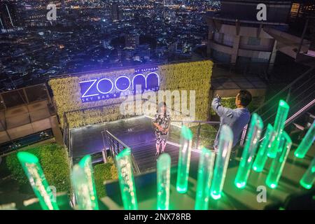 Zoom Skybar, rooftop bar and restaurant, at Anantara Sathorn Hotel, Bangkok, Thailand Stock Photo