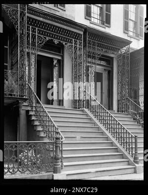 423 425 Bull Street, Savannah, Chatham County, Georgia. Carnegie Survey of the Architecture of the South. United States, Georgia, Chatham County, Savannah,  Doors & doorways,  Ironwork,  Houses. Stock Photo