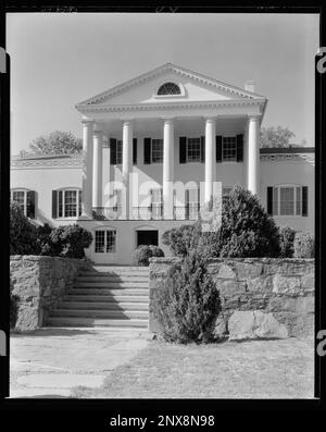 Oak Hill, Aldie vic., Loudoun County, Virginia. Carnegie Survey of the Architecture of the South. United States  Virginia  Loudoun County  Aldie vic, Porticoes , Porches, Dwellings. Stock Photo