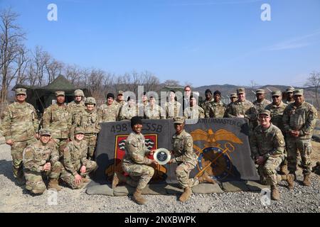 Soldiers Assigned To 541st Field Feeding Company, 498th Combat ...