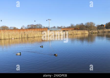 A small lake (Wuhleteich) in Kienbergpark, completed for the IGA 2017, Berlin - Germany Stock Photo