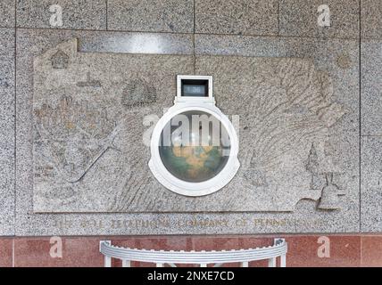 Pittsburgh Downtown: Gateway District landmark Bell Telephone building is now 201 Stanwix Street Place, mixed use apartments and school. Stock Photo