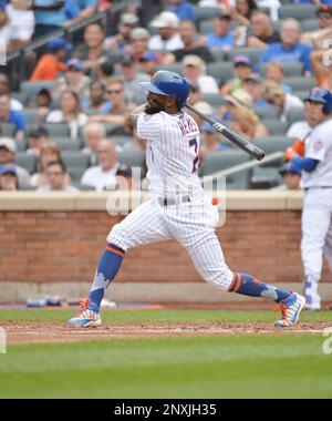 Mets Infielder Jose Reyes (#7). The Yankees defeated the Mets 2