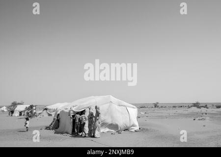 Mauritania, surroundings of Chinguetti, desert nomads Stock Photo