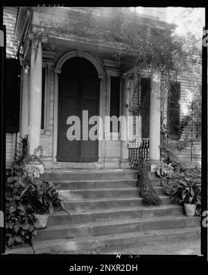 Federal Hill, Fredericksburg, Virginia. Carnegie Survey of the Architecture of the South. United States  Virginia  Fredericksburg, French doors, Columns, Stairways. Stock Photo