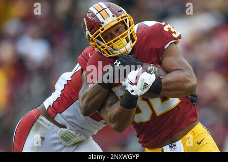 DEC 17 2017 : Washington Redskins quarterback Kirk Cousins (8) warms up  prior to the matchup between the Arizona Cardinals and the Washington  Redskins at FedEx Field in Landover, MD Stock Photo - Alamy