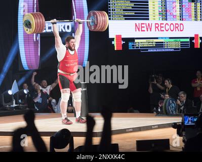 Eastland freshman powers way to world records in weightlifting