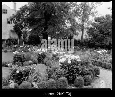 Reveille House, 4200 Cary Street, Richmond, Henrico County, Virginia. Carnegie Survey of the Architecture of the South. United States  Virginia  Henrico County  Richmond, Mansions, Gardens. Stock Photo