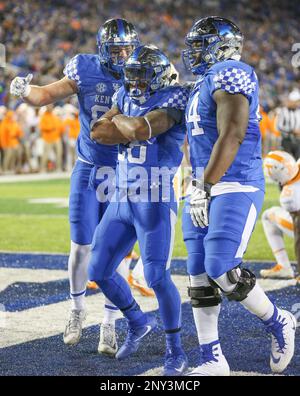 October 28, 2017: Kentucky's Benny Snell Jr. #26 jumps into the