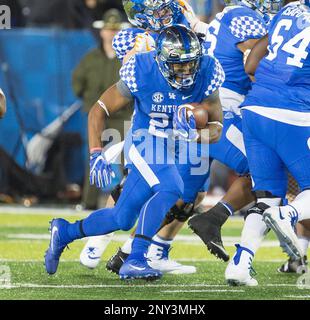 October 28, 2017: Kentucky's Benny Snell Jr. #26 jumps into the