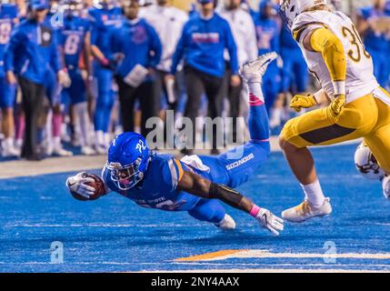 BOISE, ID - OCTOBER 21: Boise State Broncos running back Alexander