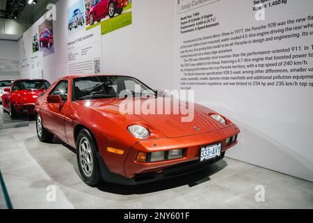 Orange 1984 porsche 928 s Stock Photo