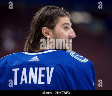 Chris Tanev arriving in Vancouver, 2011 : r/CalgaryFlames