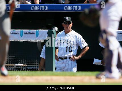 June 24 2015: Colorado Rockies Infielder, DJ LeMahieu (9) heads for third  base during a regular season major league baseball game between the Colorado  Rockies and the visiting Arizona Diamondbacks at Coors