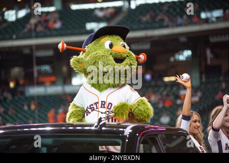 Astros' mascot Orbit offering surprise Valentine's Day visits - ABC13  Houston