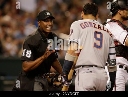 Dominican umpire Ramon De Jesus debuts in MLB