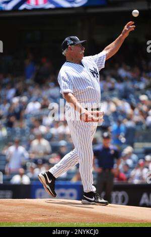 SPARKY LYLE: PITCHER WITH TEXAS RANGERS  Texas rangers players, Texas  rangers baseball, Texas sports