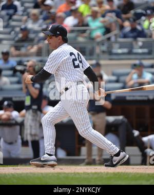 Former New York Yankee Lee Mazzilli is introduced during Old