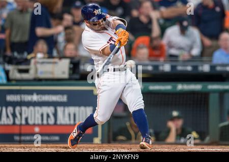 Kyle Tucker gets bubble gum bath after HR to ice Game 6