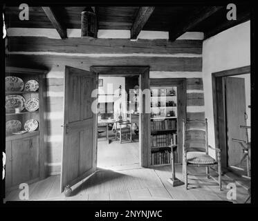 Chimney House, 113 Walnut St., Winston Salem, Forsyth County, North Carolina. Carnegie Survey of the Architecture of the South. United States, North Carolina, Forsyth County, Winston Salem,  Doors & doorways,  Houses,  Rooms & spaces,  Wooden buildings. Stock Photo