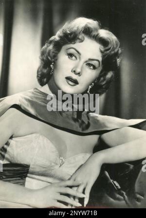 American actress Rhonda Fleming in the movie Slightly Scarlet, USA 1956 Stock Photo