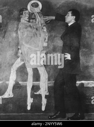 1914 : The expressionist austrian painter EGON SCHIELE ( Tulln 1890 - Wienn 1918 ) , photo by Anton Josef Trcka -  SECESSION - SECESSIONE VIENNESE - VISUAL ARTS - ARTI VISIVE - Arte - portrait - ritratto - profilo - profile  ----  Archivio GBB Stock Photo