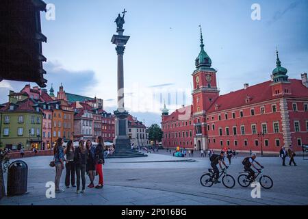 Plac Zamkowy square, The Royal Castle and Zygmunt column, Warsaw, Poland Stock Photo