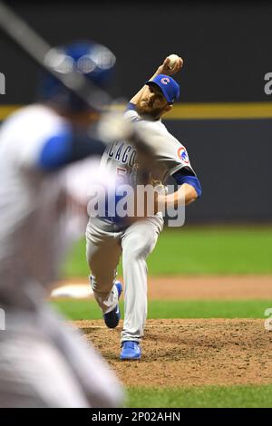 MILWAUKEE, WI - APRIL 05: Milwaukee Brewers catcher William Contreras (24)  throws the ball back to the mound during an MLB game against the New York  Mets on April 05, 2023 at