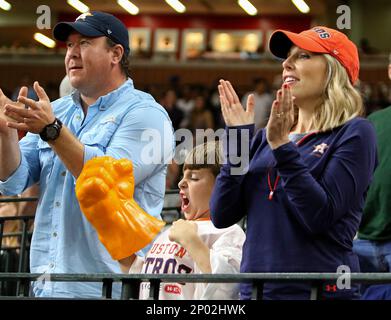 Seattle Mariners fans cheer their team after of a baseball game against the  Los Angeles Angels, Sunday, Oct. 3, 2021, in Seattle. (AP Photo/Elaine  Thompson Stock Photo - Alamy