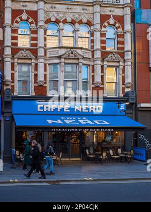 Caffe Nero London - Cafe Nero - Caffè Nero - Caffe Nero Tottenham Court Rd Central London Stock Photo