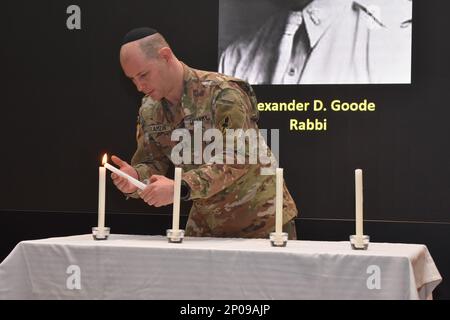 Four Chaplains who sacrificed their lives during World War II Stock ...