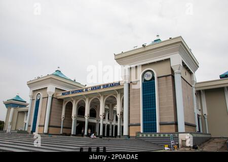 Surabaya Indonesia 25th Dec 2022: the view of Al-Akbar Mosque (Indonesian: Masjid Al-Akbar).  It is the second largest mosque in Indonesia. Stock Photo