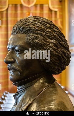 Frederick Douglass statue at the Maryland state house capital building in Annapolis MD Stock Photo