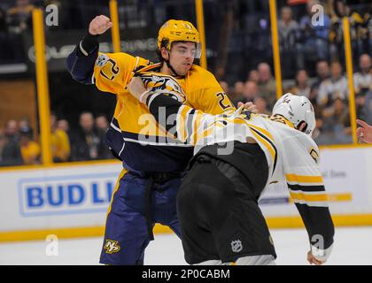 January 12, 2017 Nashville Predators center Derek Grant (27) and 