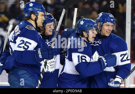 Members of the 1967 Stanley Cup Championship team wave during a ceremony  prior to the Maple Leafs NHL game against the Edmonton Oilers in Toronto,  Canada, Saturday February 17, 2007. (AP Photo/Aaron