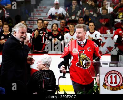 Sens retire Alfredsson's jersey