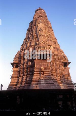 The Kandariya Mahadeva temple, the largest of the western group of temples in the Khajuraho complex, Madhya Pradesh, India. UNESCO World heritage Stock Photo