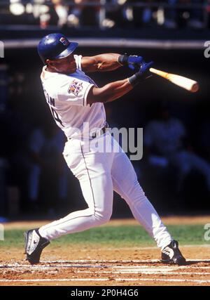 2001: Rickey Henderson of the San Diego Padres batting during a Padres game  versus the Los Angeles Dodgers at Dodger Stadium in Los Angeles, CA. (Photo  by John Cordes/Icon Sportswire) (Icon Sportswire